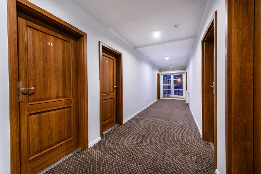 Hotel Nowy Dwor Trzebnica Esterno foto