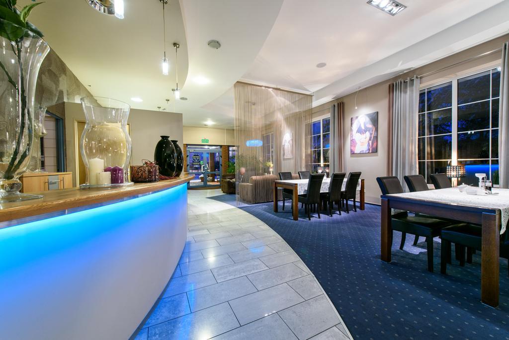 Hotel Nowy Dwor Trzebnica Esterno foto