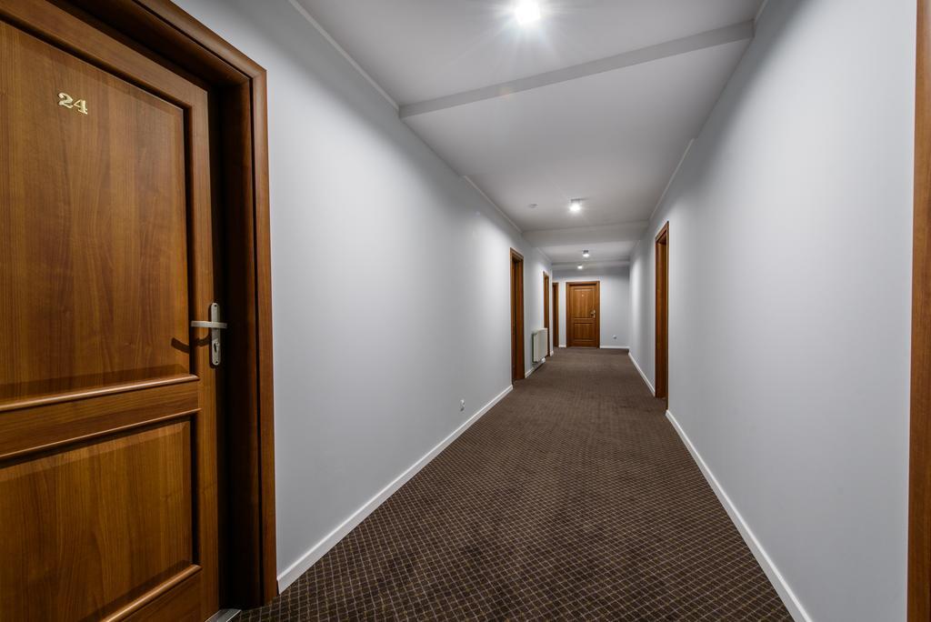 Hotel Nowy Dwor Trzebnica Esterno foto