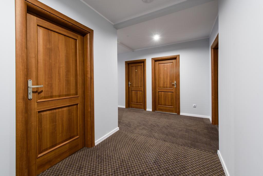 Hotel Nowy Dwor Trzebnica Esterno foto