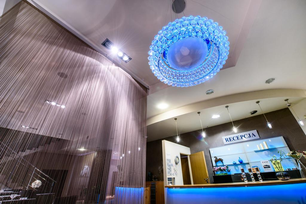 Hotel Nowy Dwor Trzebnica Esterno foto