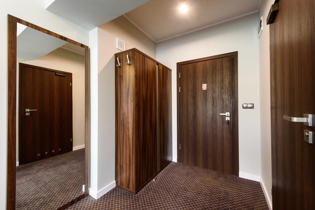 Hotel Nowy Dwor Trzebnica Esterno foto