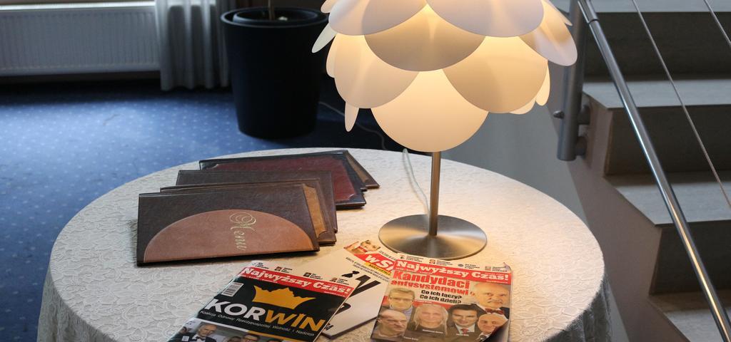 Hotel Nowy Dwor Trzebnica Esterno foto